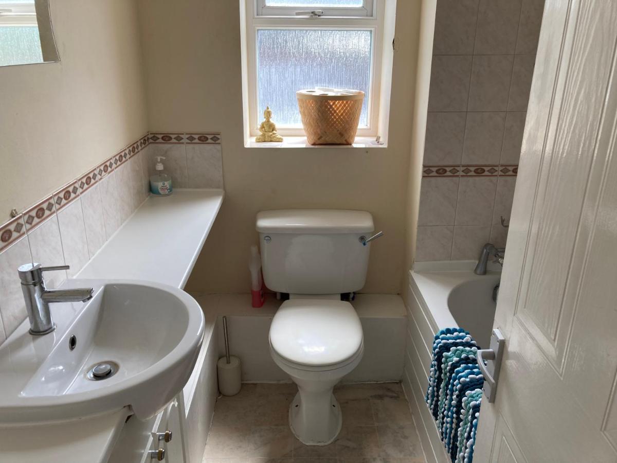 Comfortable Room With Private Balcony And Shared House London Luaran gambar