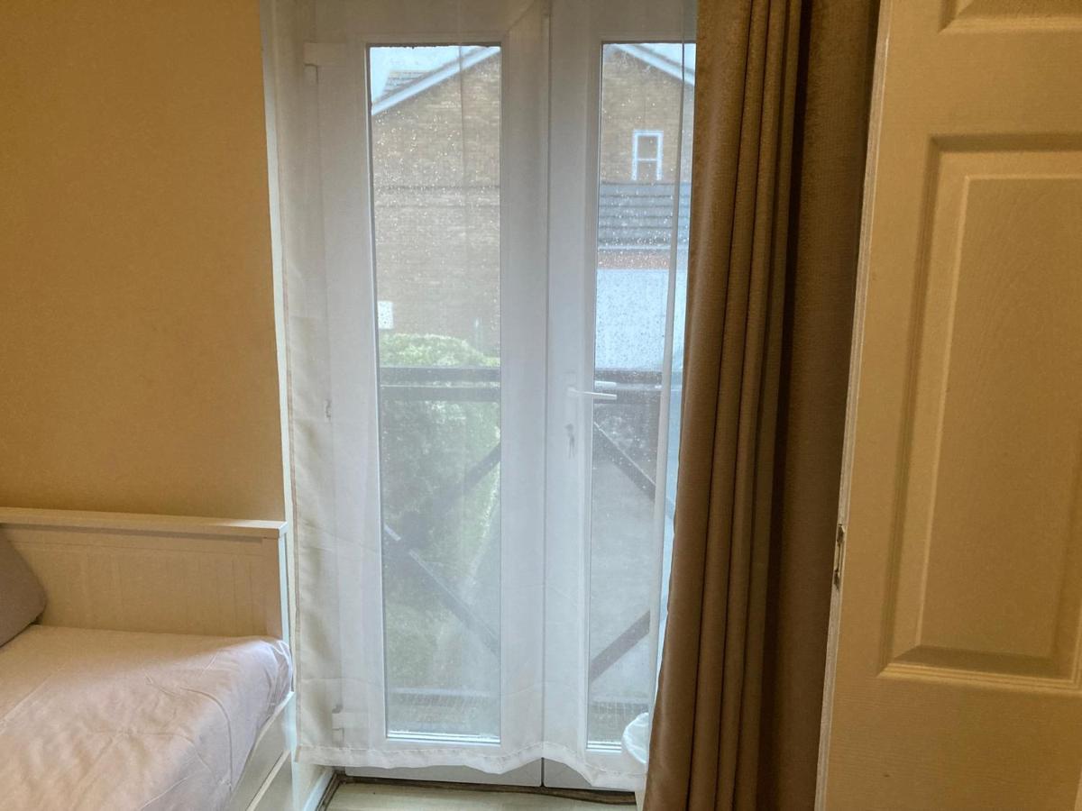 Comfortable Room With Private Balcony And Shared House London Luaran gambar