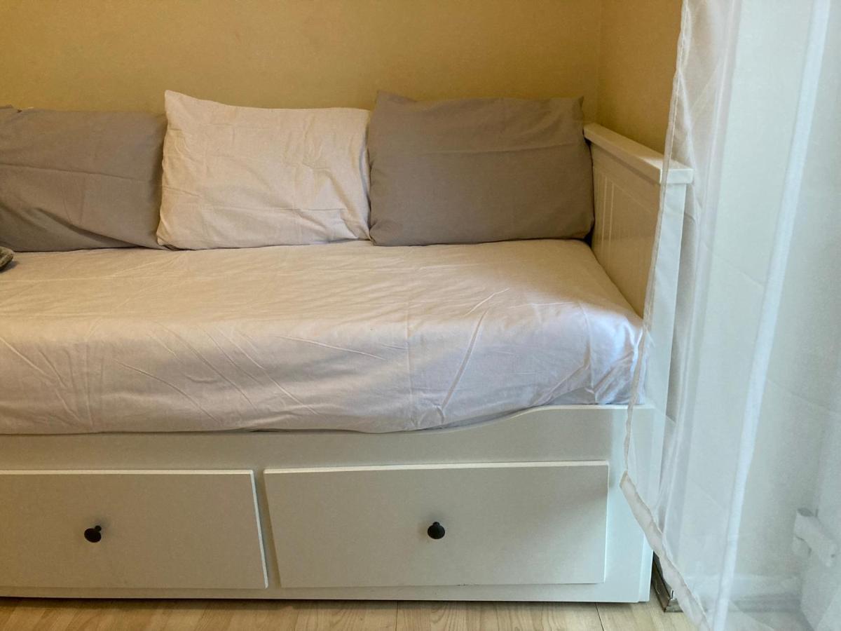 Comfortable Room With Private Balcony And Shared House London Luaran gambar