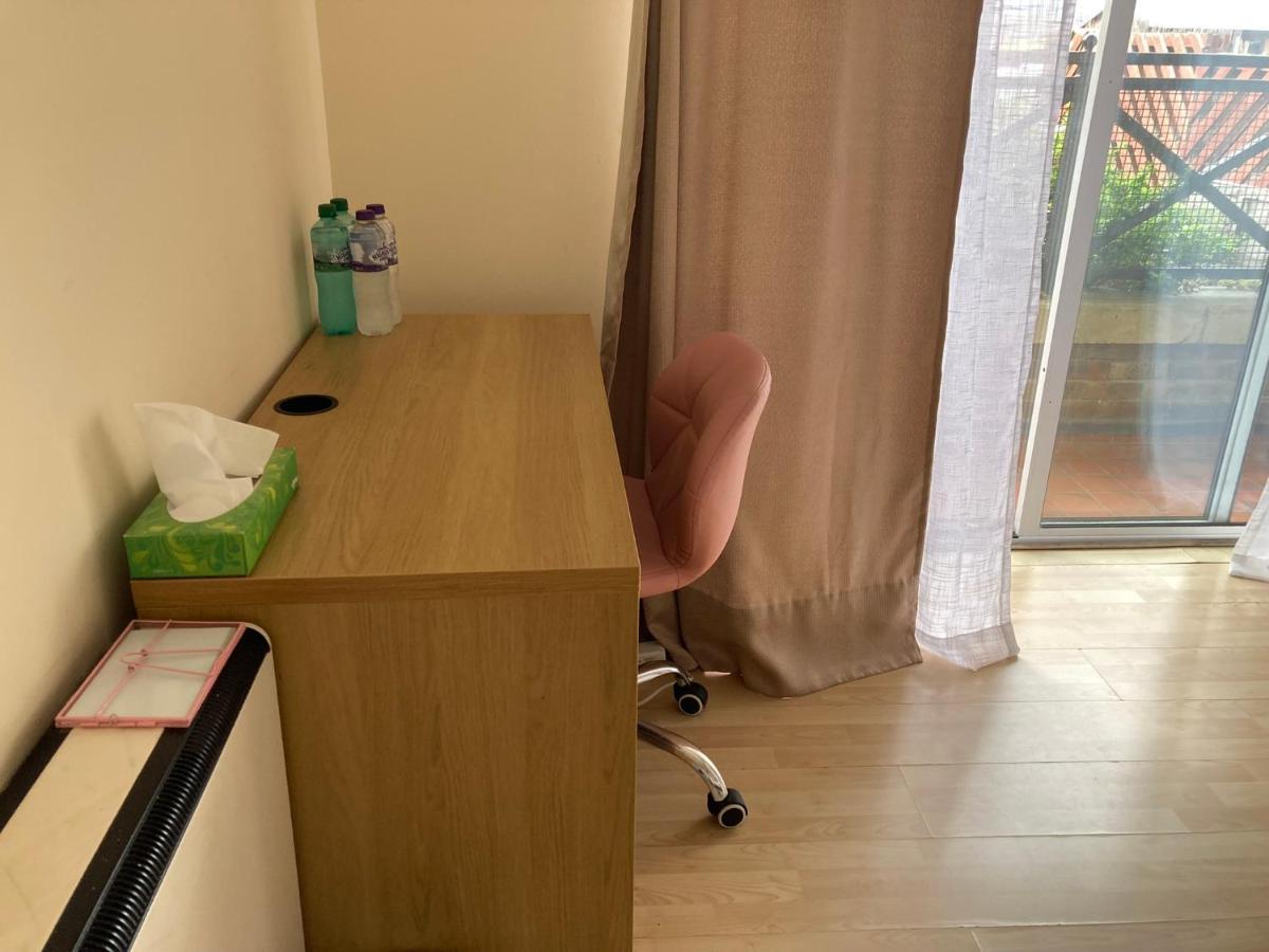 Comfortable Room With Private Balcony And Shared House London Luaran gambar